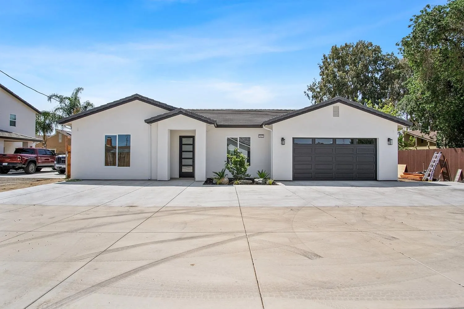 2027 Boothe Rd photo 1