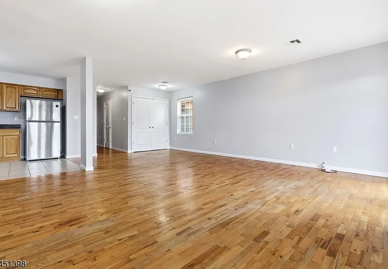 83 Farley Ave — Photo 6