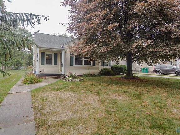 3rd image of 127 Helen Dr