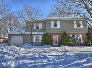 1119 Granada Ln, Mechanicsburg, PA 17055