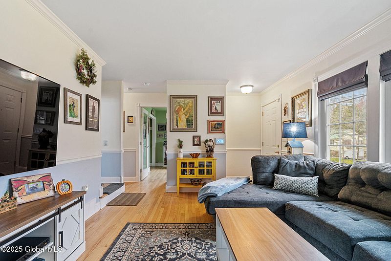 5th image of 11 Maple Terrace