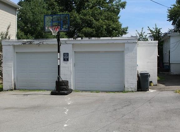 2nd image of 25 Waverly Pl