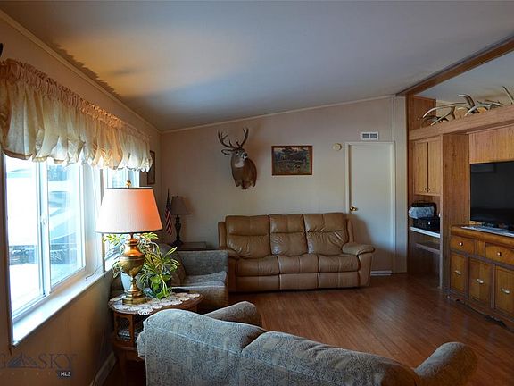 3rd image of 518 Westwood Cir