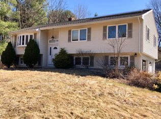 80 Laurel Ln, Simsbury, CT 06070