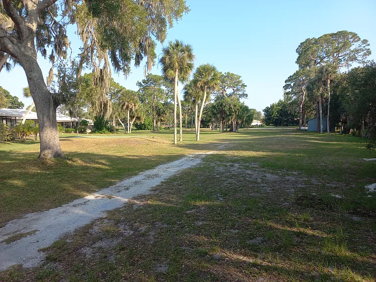 307 Dante Dr — Photo 26