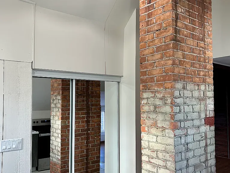 2207 Montclair St — Photo 8