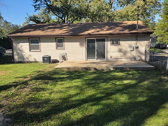 2nd image of 378 Sycamore Dr