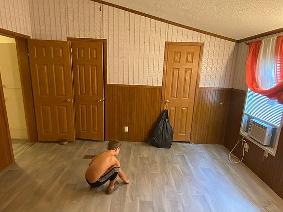 3rd image of 1432 Napier Rd