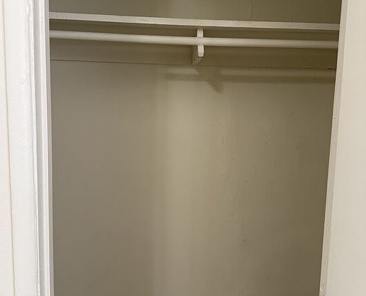 5th image of 1470 S Sherbourne Dr Unit 4