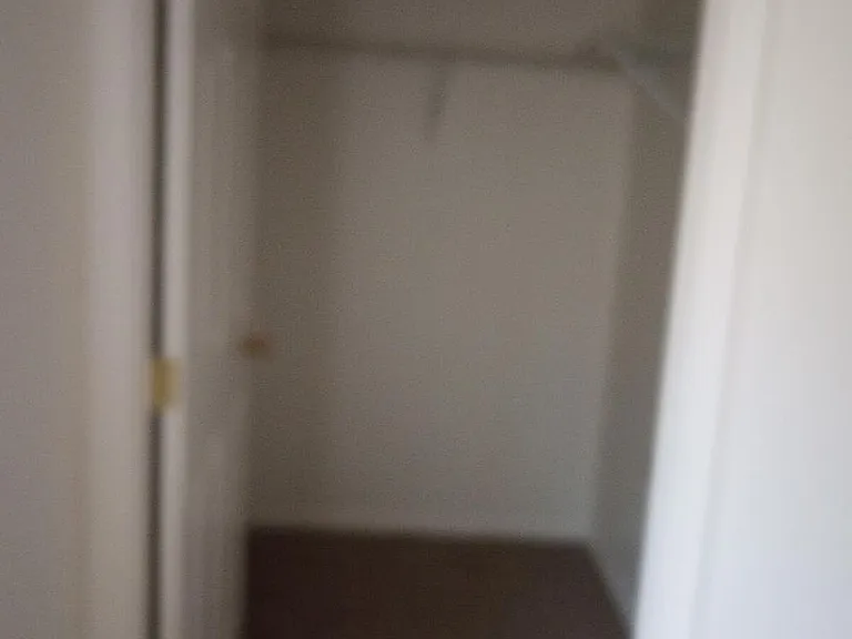 Vessey Park Apartments — Photo 32