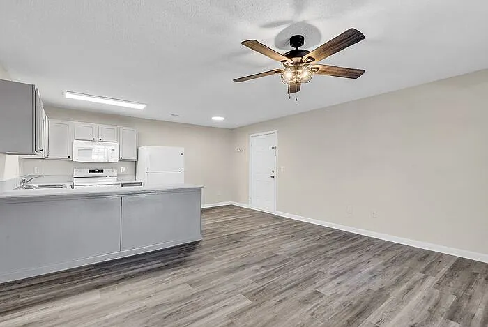 3687 Claypond Rd #D — Photo 15