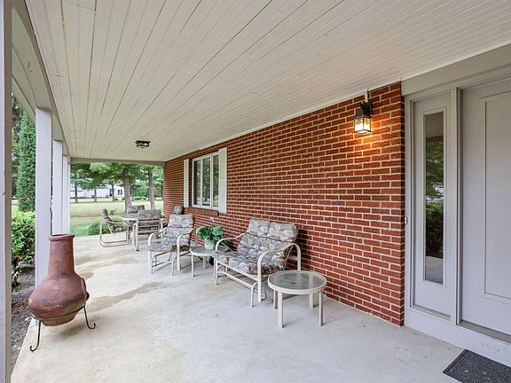 3rd image of 5611 Wilcox Rd
