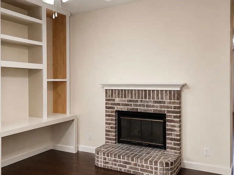 1137 Robin Cir — Photo 11