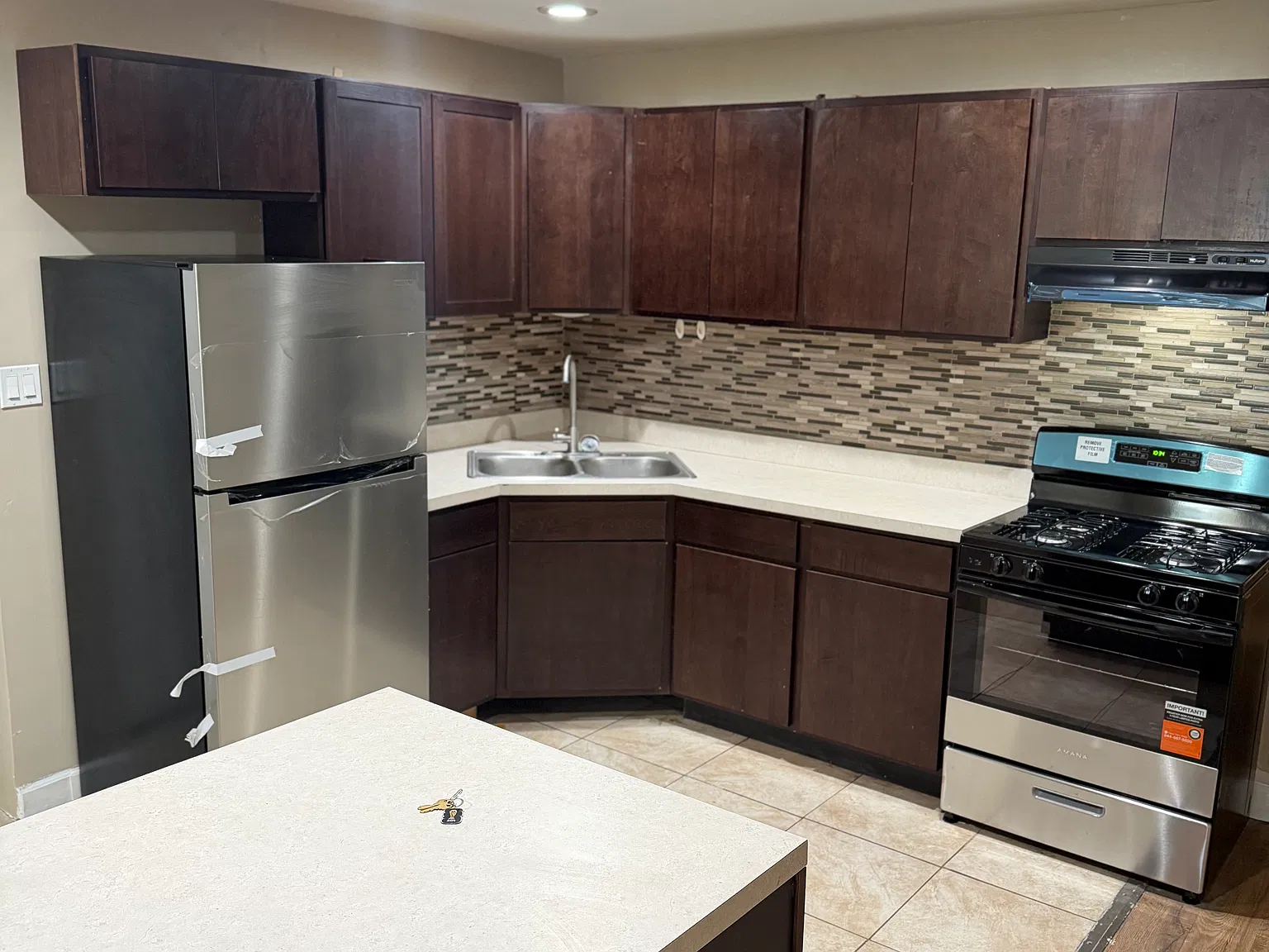 1510 S Hamlin Ave — Photo 1
