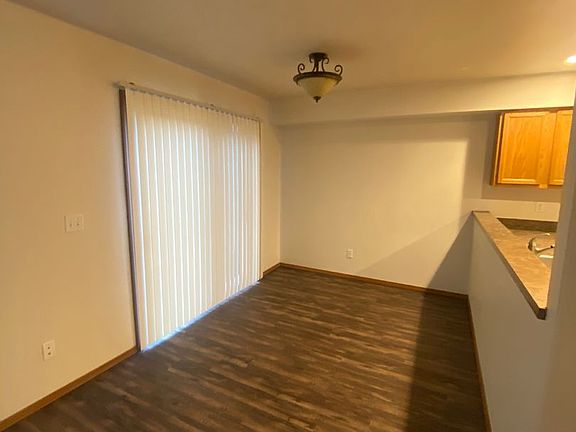 3rd image of 205-211 Thompson Pl #209-B