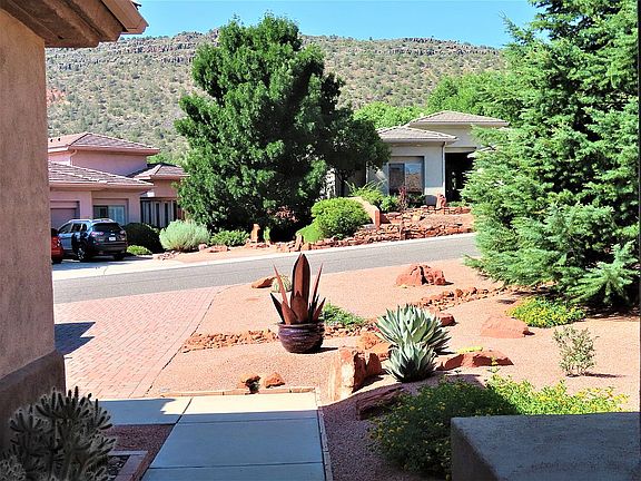 5th image of 225 White Tail Dr