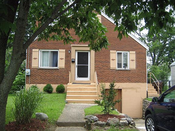 2nd image of 8425 Royal Heights Dr