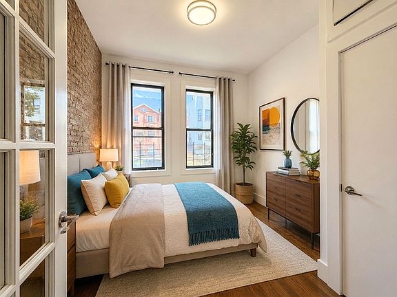 2nd image of 285 Cornelia St APT 1r