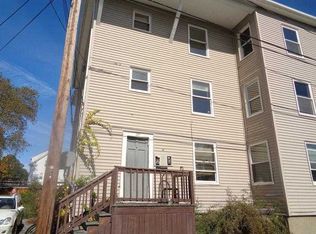 27 Battey St, Putnam, CT 06260