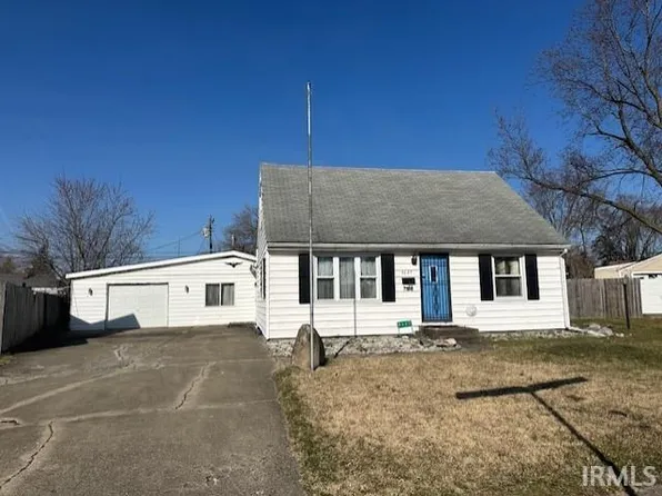 4627 Maywood Pl, South Bend, IN 46619