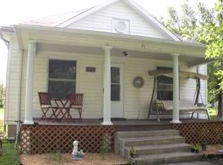 235 Deforest St, Whiting, KS 66552