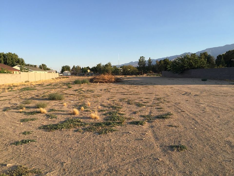 2nd image of 3067 W Cold Comfort Ln