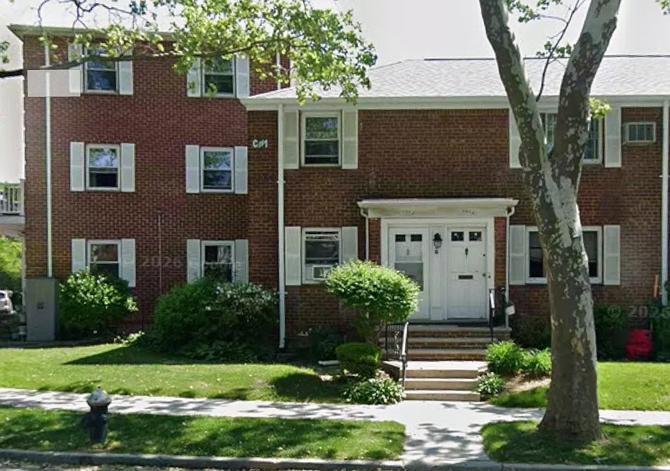 7701 B 247th Street — Photo 2