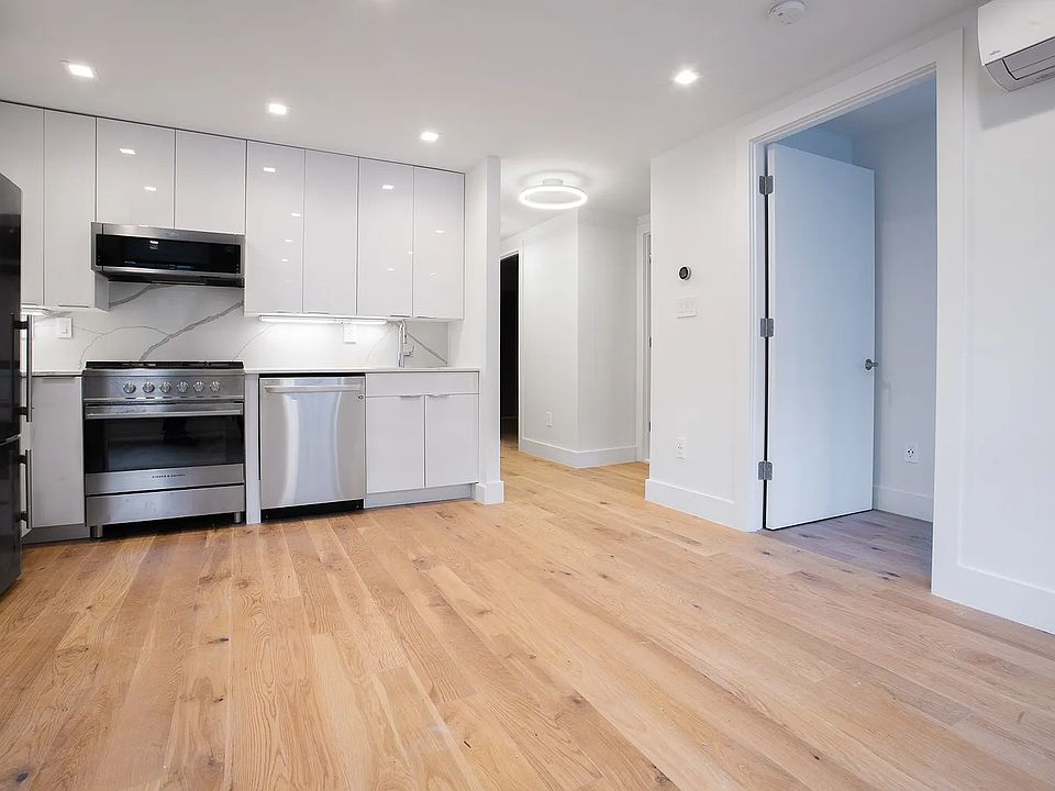 1st image of 92 Atlantic Ave #6