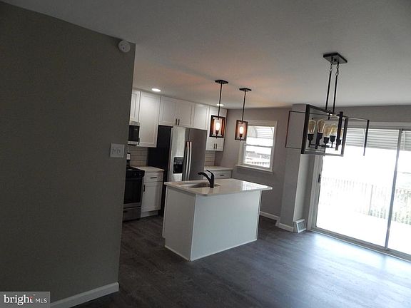 4th image of 3611 Canby Dr