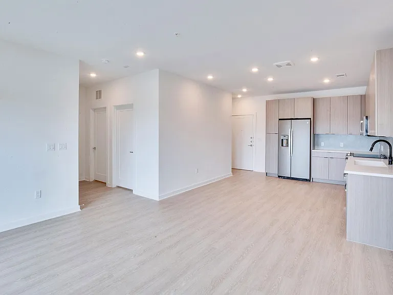 4802 S Congress Ave #407 — Photo 7