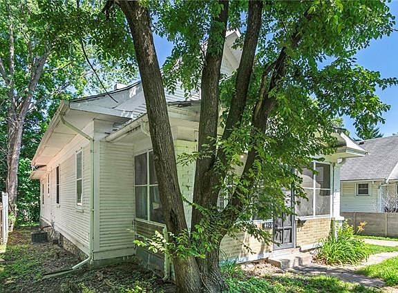 2nd image of 4409 Fairmount St