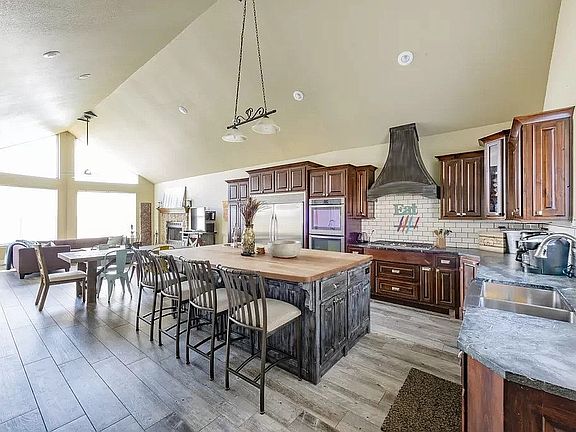 Main House, Kitchen and LR