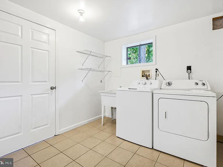 9017 Saint Andrews Pl — Photo 16