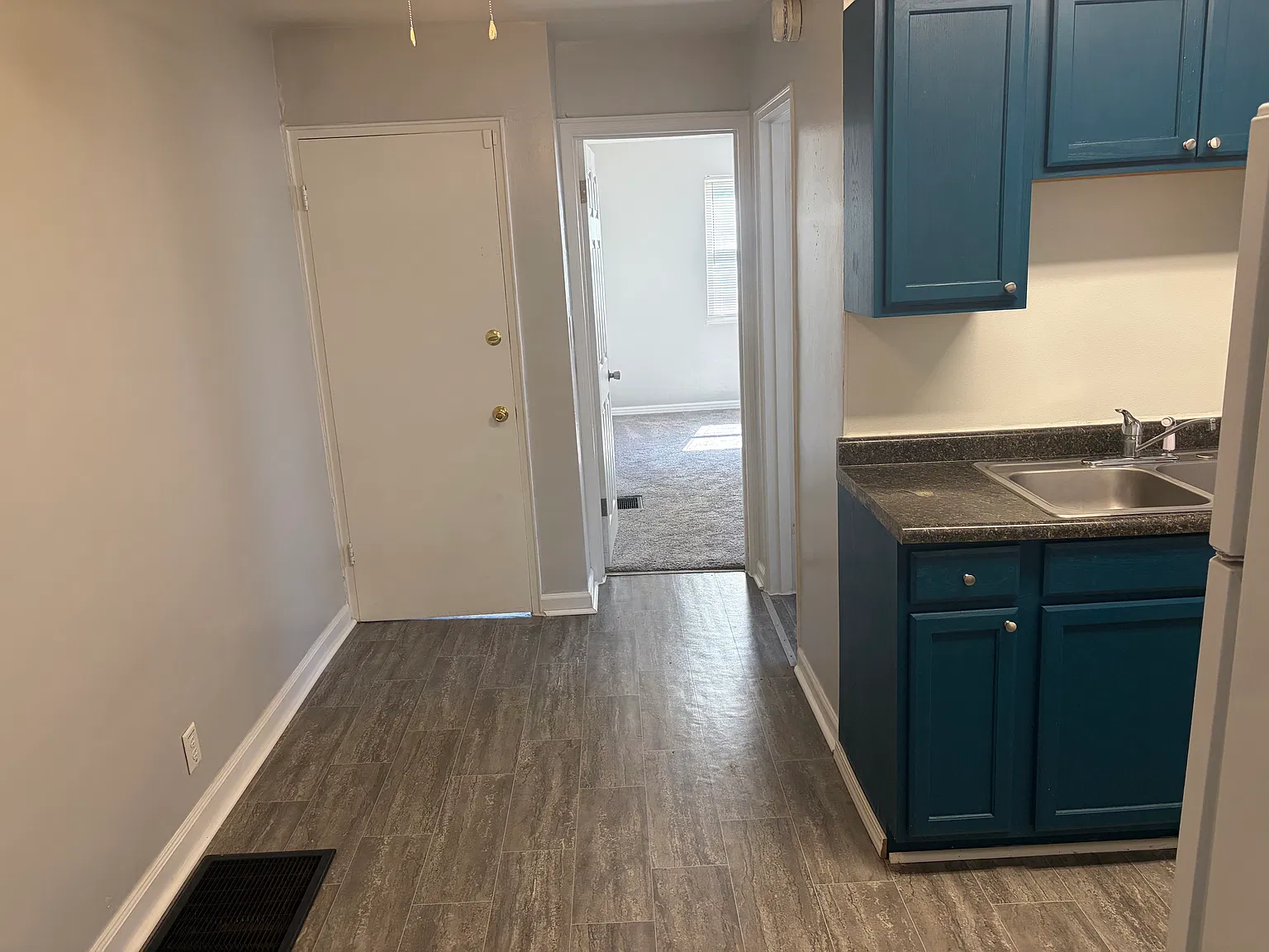 1 bed, 987 sqft, $850 — Photo 4