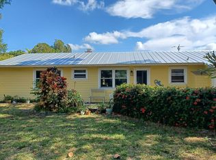 2247 Hawthorne St, Sarasota, FL 34239