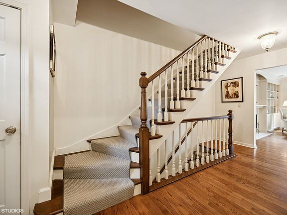 4th image of 909 Westerfield Dr