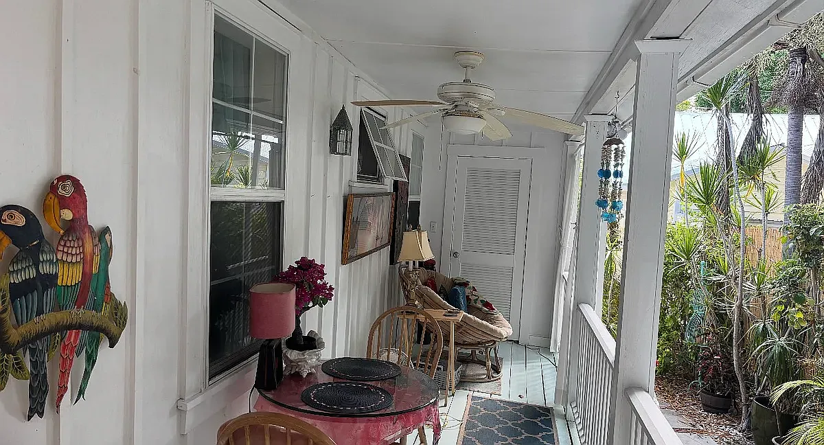 2 bed, $1,400 — Photo 1