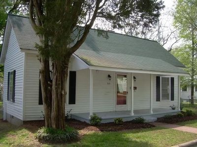 313 E Lowrance Ave, Mooresville, NC, 28115