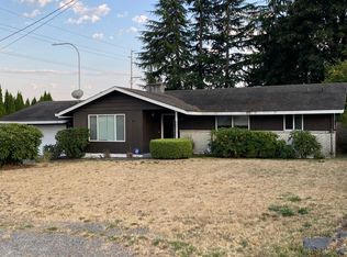 2105 SW 326th St, Federal Way, WA 98023