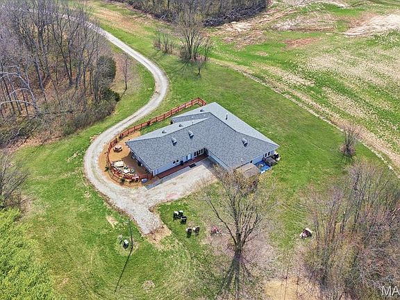 2nd image of 4157 Wetzler Rd