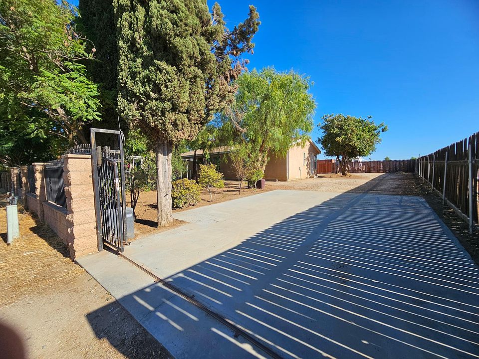 1st image of 22711 Redwood Dr