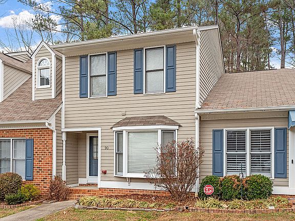 2nd image of 90 Forest Oaks Dr
