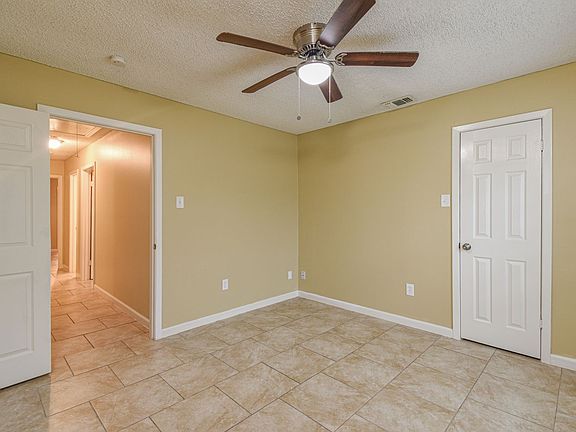5th image of 1732 Dolphin Dr