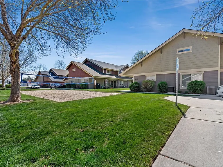 9846 W Rosecroft Ct — Photo 30