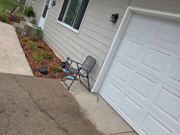 108 Crocus Ln, Monticello, MN 55362