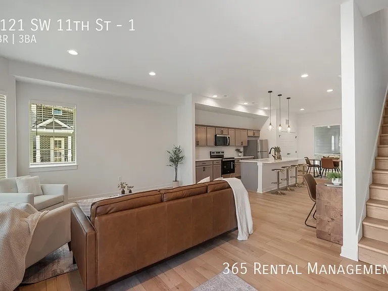 1121 SW 11th St #1 — Photo 30