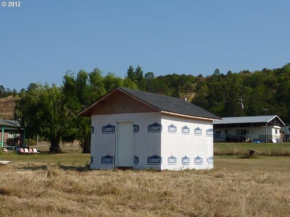3rd image of 140 Jensen Ct
