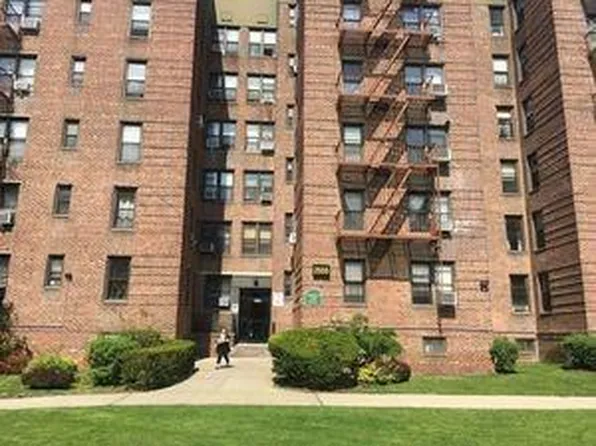2555 Batchelder St APT 6E, Brooklyn, NY 11235