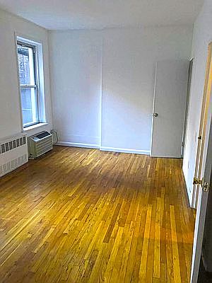 3rd image of 217 W 15th St Fl 2