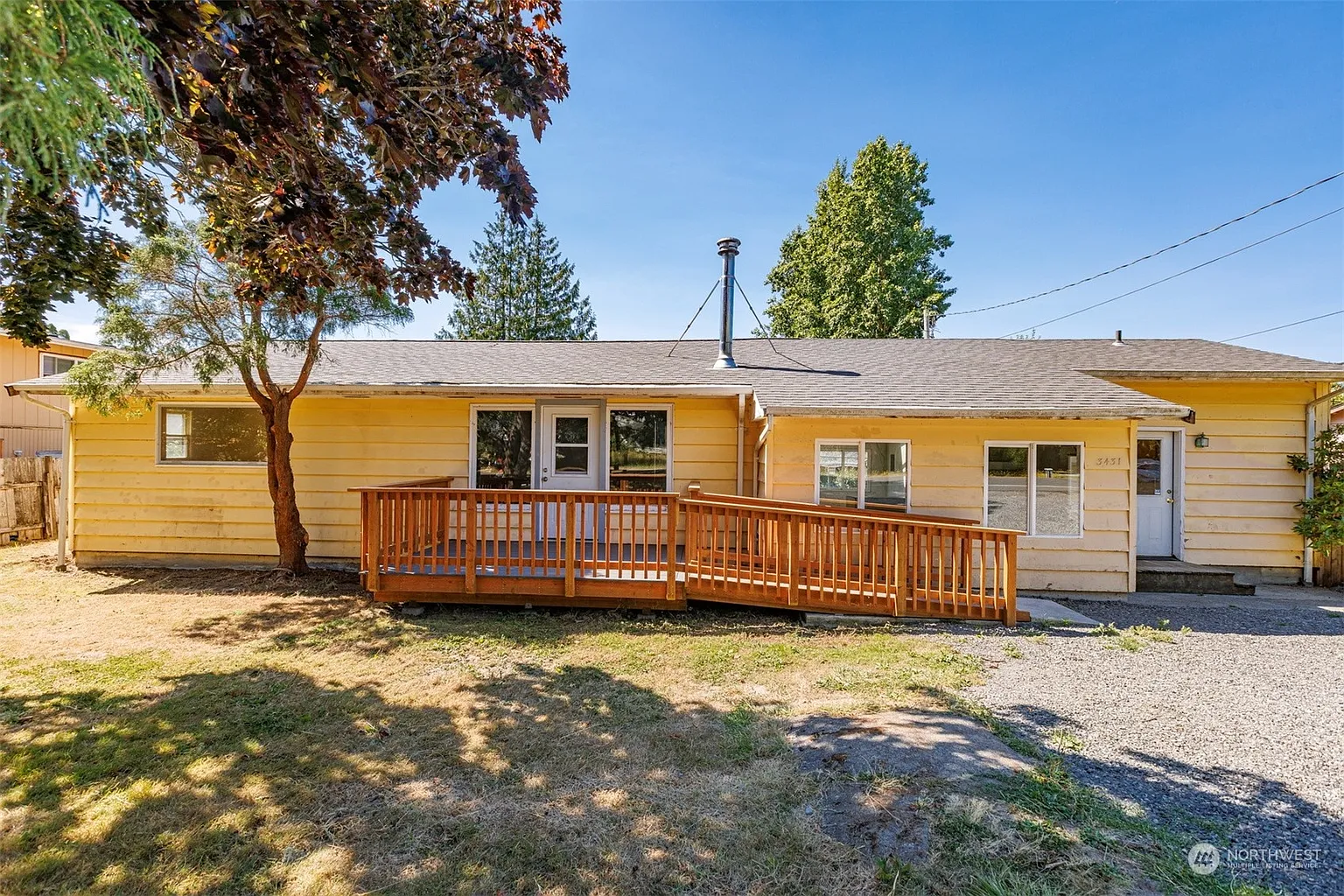 3431 Alderwood Avenue photo 1